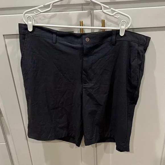 NWOT Men's IZOD Shorts - Picture 1 of 4